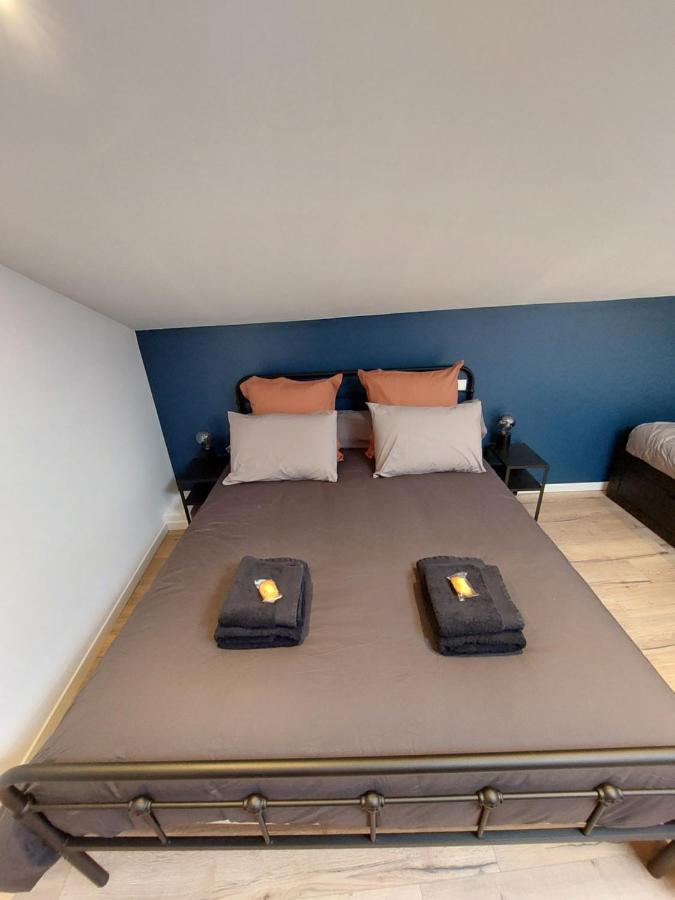 Emilie Une Nuit - 3 Chambres Au 2E Etage - Maison Avec Chats Vandieres  외부 사진