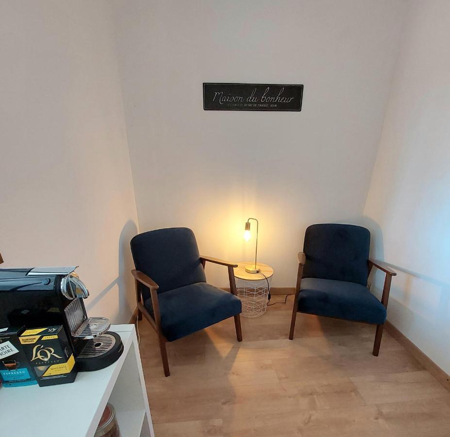 Emilie Une Nuit - 3 Chambres Au 2E Etage - Maison Avec Chats Vandieres  외부 사진